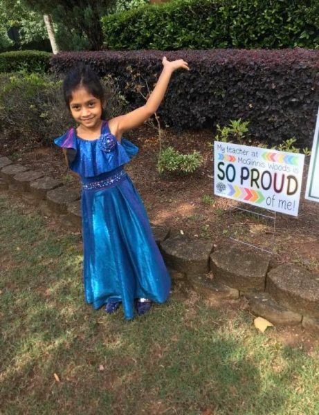 Alpharetta Private School Delivers Lawn Signs for end of year