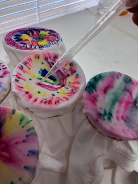 Creating Tie Dye with Chromatagraphy