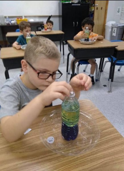 Studying Chemical Reactions in Silly Science Summer Camp